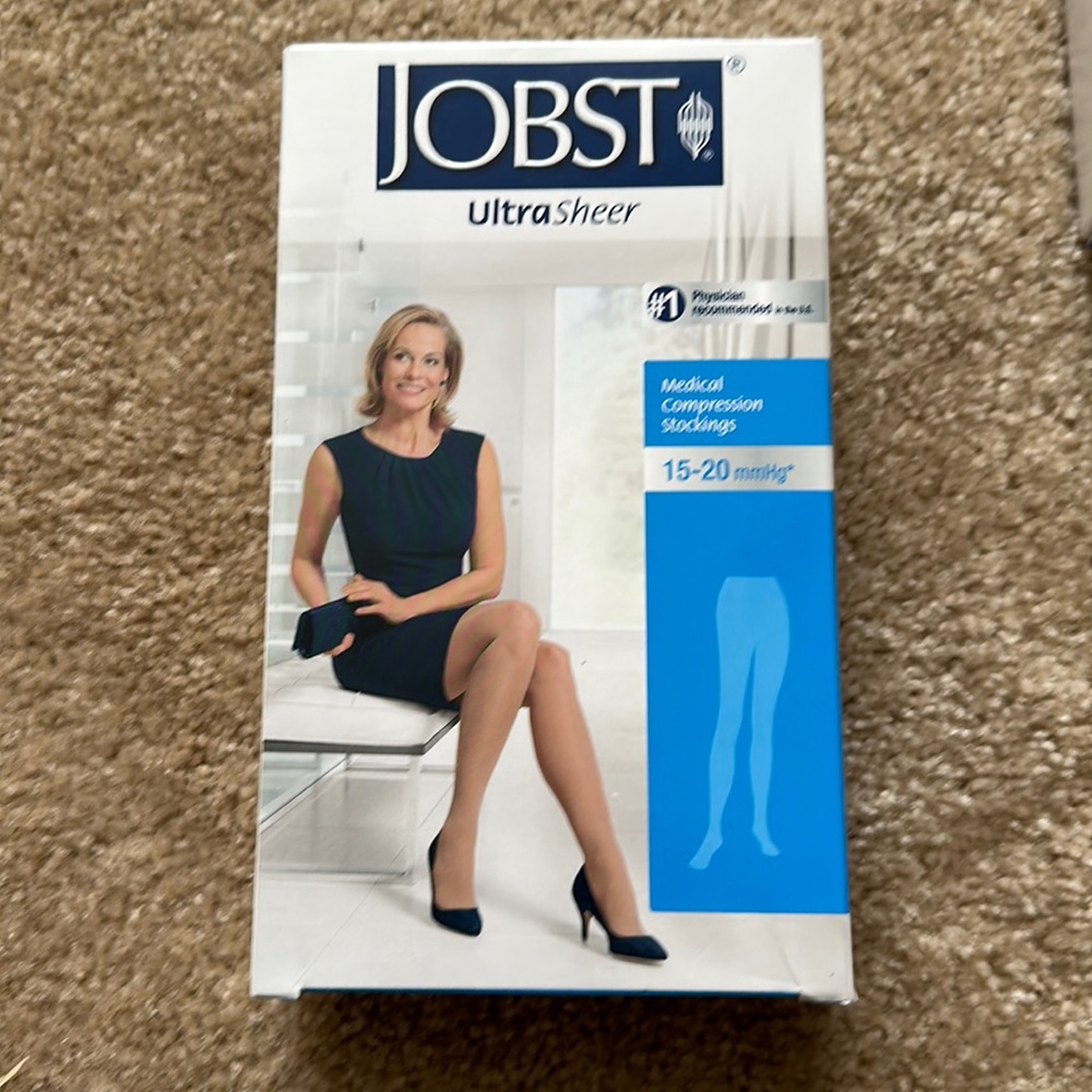 New in Box Jobst Ultrasheer compression pantyhose 15/20 mmHg
